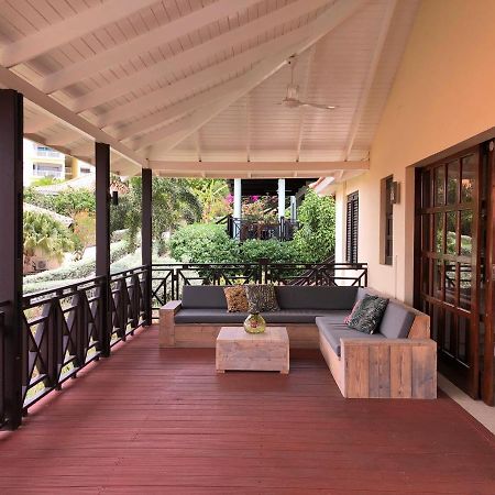 Villa At The Beach, Blue Bay Golf & Beach Resort Экстерьер фото